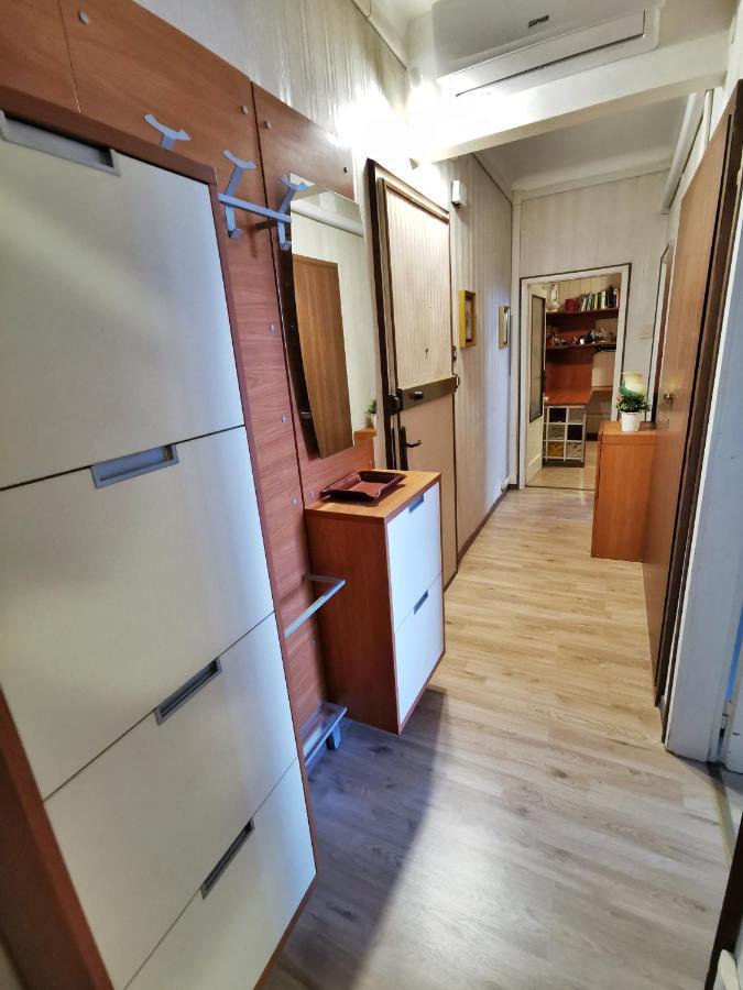 Campi Elisi - Parcheggio Appartamento Trieste